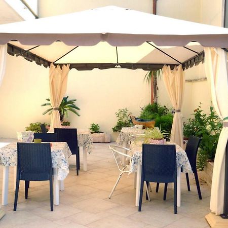 Bed and Breakfast Le Grotte Castro  Exterior foto