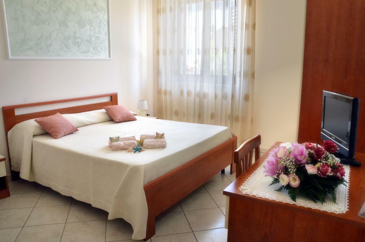 Bed and Breakfast Le Grotte Castro  Exterior foto