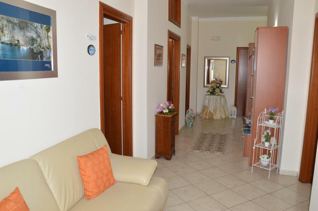 Bed and Breakfast Le Grotte Castro  Exterior foto